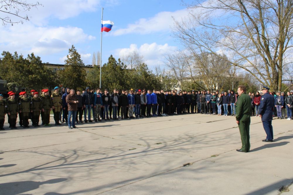 Крым войсковые части. Войсковая часть 46453 Джанкой. Воинская часть в Джанкое Крым. Джанкой Крым Военная часть. Джанкой военный городок.