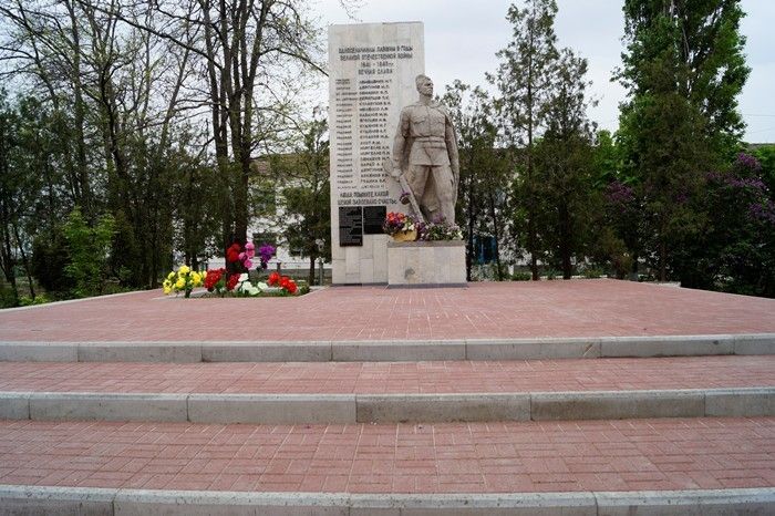 Село урожайное. Село Урожайное Советский район. Алтайский край Советский район село Урожайное. Урожайное Советский район Крым. Село Урожайное Советский район, Республика Крым.