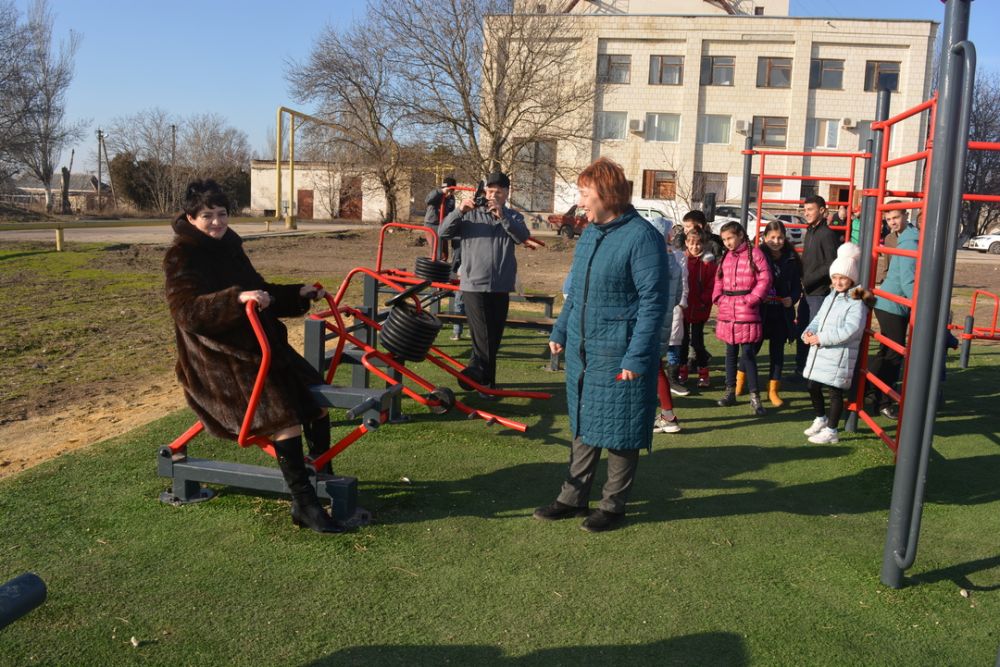 Яркое поле кировский