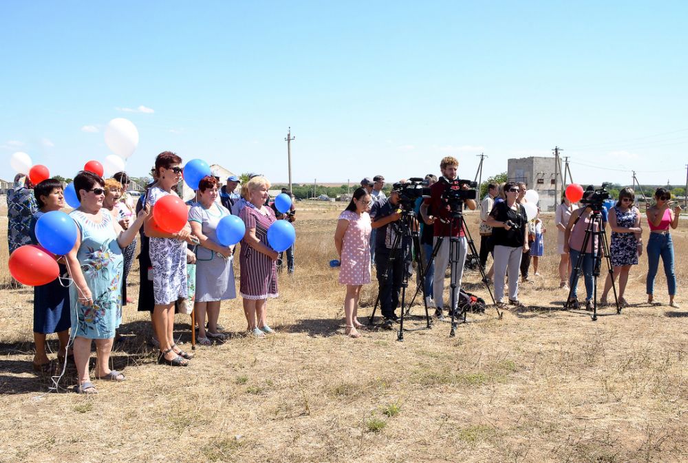 Погода в красносельское на неделе. Красносельское краснодарский край. День защитника отечества пмр. Красноселец. Погода в красносельское на неделе.