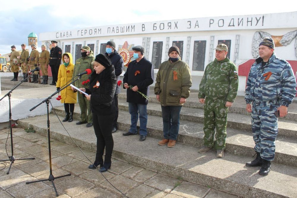 Батальное крым. Парк воинской славы в селе батальное Ленинского района Крым 2021. Баканов Леонид село батальное. Крым Ленинский район село батальное роют окопы. Село батальное Ленинский район Крым Мудрецкий Сергей.