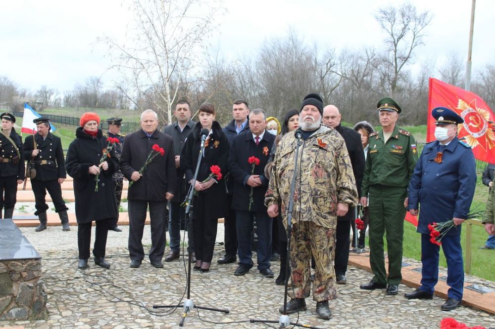 Село заветное. Крымский фронт русской весны. Освобождения села Приветное от немецко-фашистских захватчиков. Село заветное Крым Симферополь. Село заветное около Симферополя.