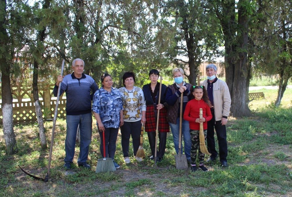 Погода красноперекопск братское. Чистый город Красноперекопск. Село Воинка в 2000 годах. Погода в Воинке.