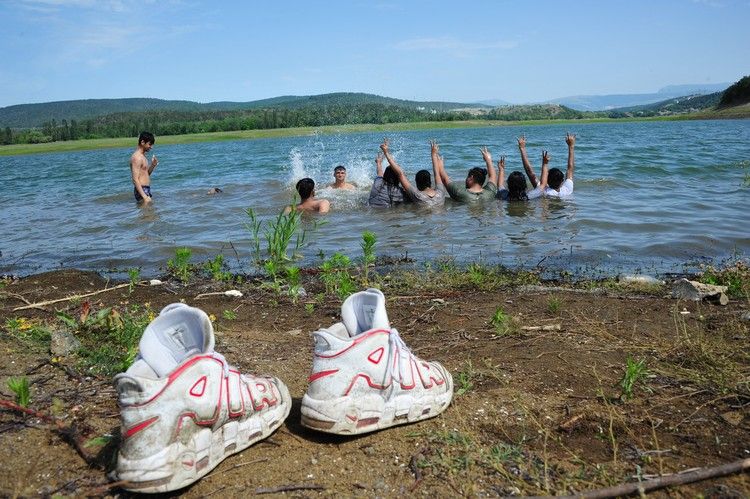 что с симферопольским водохранилищем сегодня. fad20552966047176a0a8df3170394b7. что с симферопольским водохранилищем сегодня фото. что с симферопольским водохранилищем сегодня-fad20552966047176a0a8df3170394b7. картинка что с симферопольским водохранилищем сегодня. картинка fad20552966047176a0a8df3170394b7. В гидрометцентре отметили, что за последний месяц в верховьях рек Кача, Бельбек, Биюк-Карасу, Малый Салгир выпало 29,4-56 мм осадков, что составляет норму. Наименьшее количество осадков наблюдалось в бассейне реки Черная, где выпало всего 11% от нормы. В Крымских горах объемы осадков тоже ниже нормы. Так, на Ай-Петри выпало 77% от нормативных значений, на Ангарском перевале – 64%.