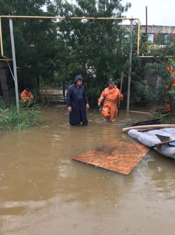 какое море в керчи сейчас