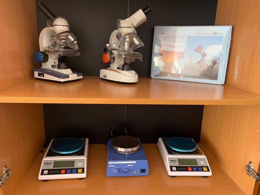 Наладчик технологического оборудования. Щит пневмоавтоматики сжатого воздуха. Комната хранения оружия. Индустриальное оборудование. На установленное оборудование 5 лет.