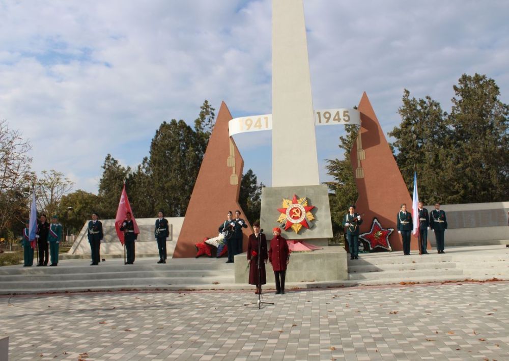 Пгт ленино. Вахта памяти на посту 1 Новокузнецк осенью. Торжественная церемония вахта памяти пост 1 Приветненская Ош 07 10 2022. Торжественная церемония вахта памяти пост 1 Приветненская Ош 26 09 2022.