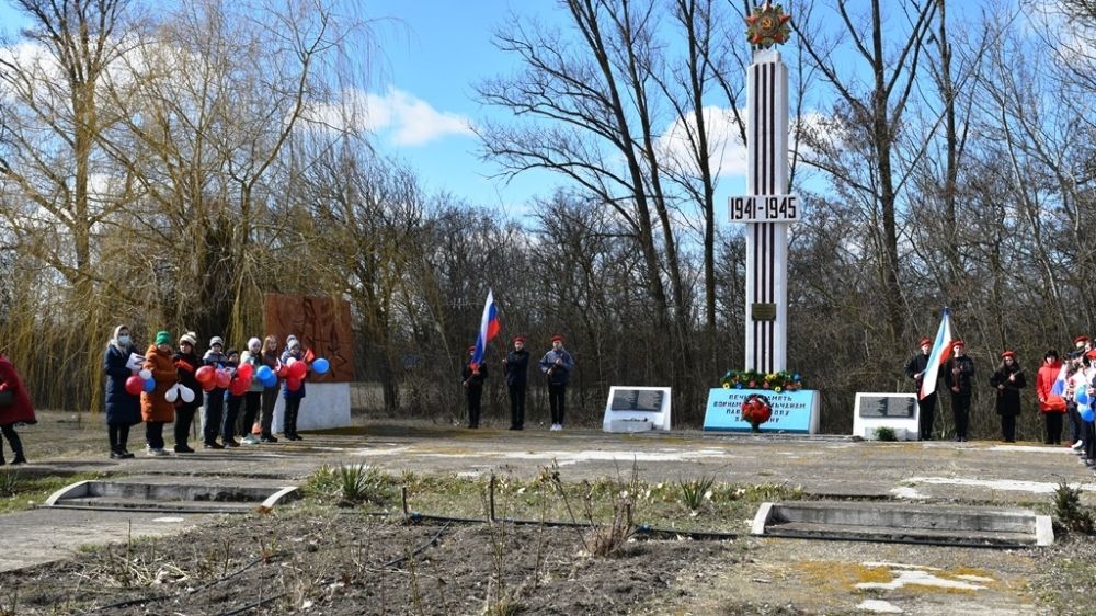 Погода в нижнегорском на 10 дней. Автопробег Нижнегорский. Нижнегорский район. Автопробег посвящённый Крымской весне. Нижнегорский район 2012 год зима.