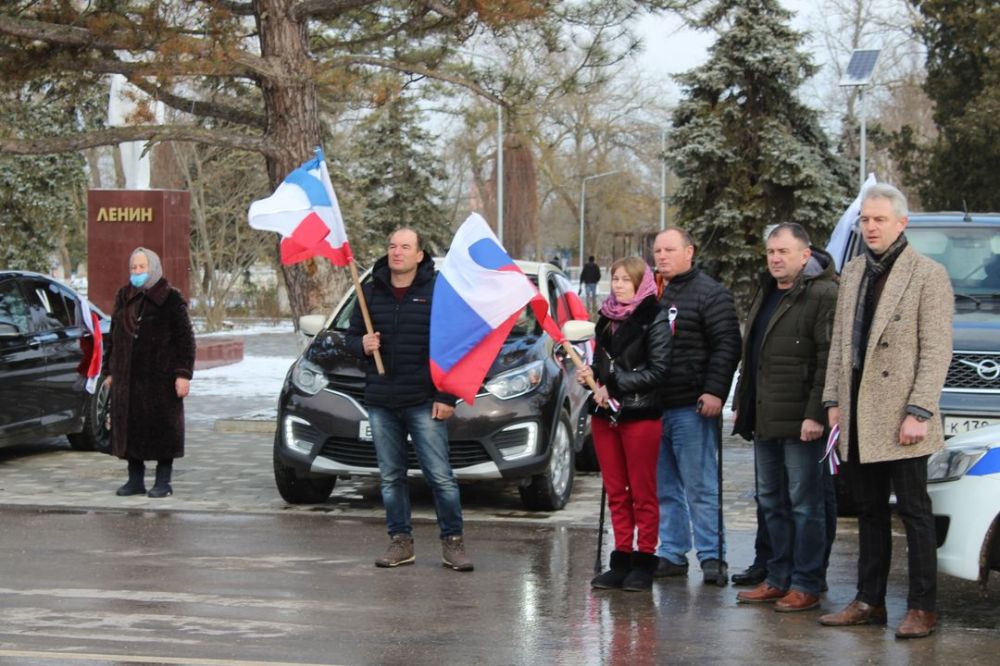 Крым новости последние свежие. Автопробег Симферополь 2022. Автопробег посвященный воссоединению Крыма. Автопробег посвящённый Крымской весне. Годовщина воссоединения Крыма с Россией.