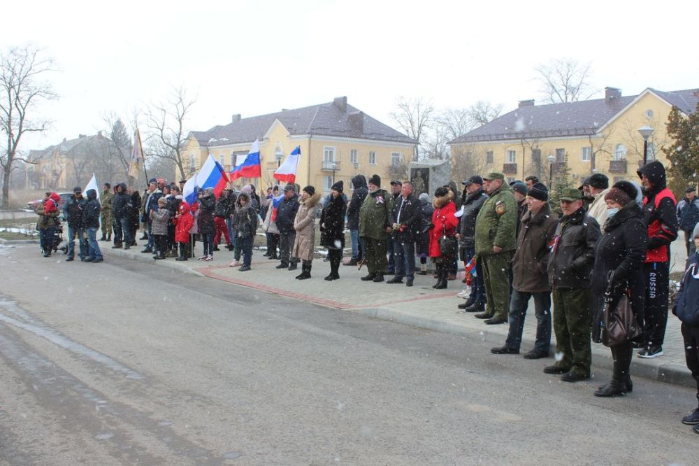 Крым 24 сегодня. Автопробег посвященный воссоединению Крыма. Автопробег в Крыму 2022. Новости Крыма сегодня. Видео автопробега в Щёлкино в честь 8 годовщины воссоединения Крыма.