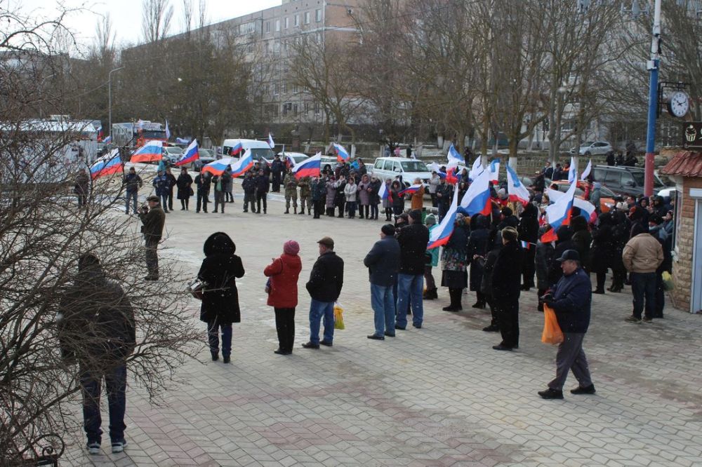 Крымский сегодня новости последнего часа. Воссоединение Крыма с Россией. Годовщина воссоединения Крыма с Россией. Восьмая годовщина воссоединения Крыма с Россией. Крым воссоединился с Россией.