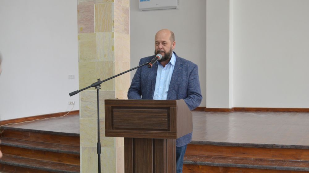 Депутат Госдумы Леонид Бабашов посетил Армянск и градообразующее предприятие