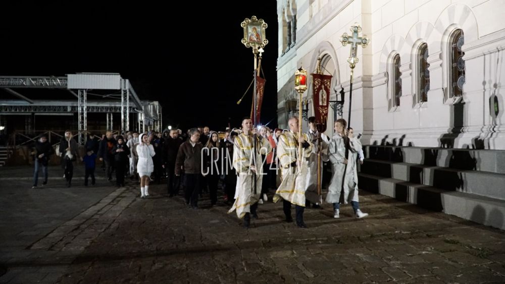 20 04 2025 праздник. 24 апреля праздник пасха. храм пасха севастополь. 24 апреля праздник. москва встречает севастополь.