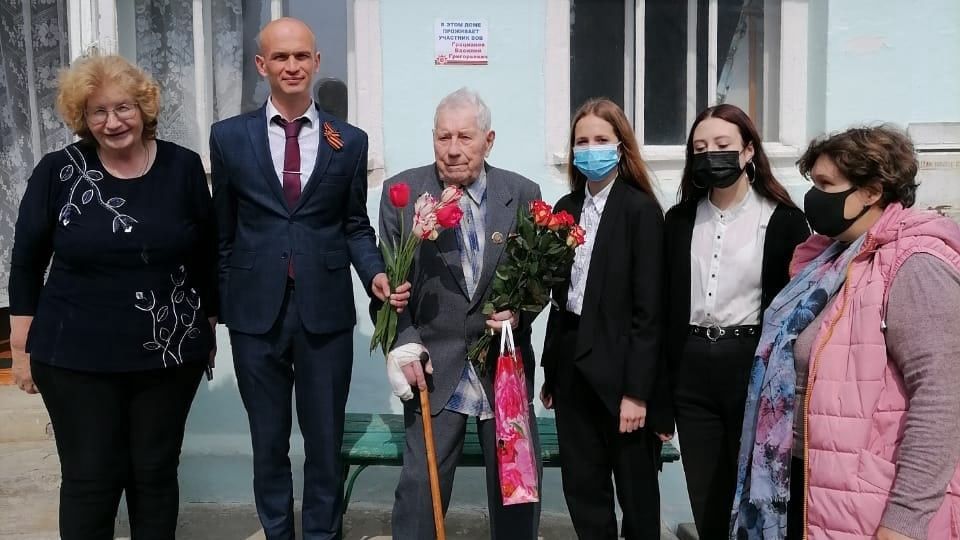 Ялтинских ветеранов поздравили с Днем Победы