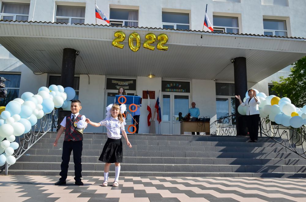 3 школа в крыму. Черноморская средняя школа 3. 3 школа в крыму в черноморском. Школы крыма. Черноморское школа 1.