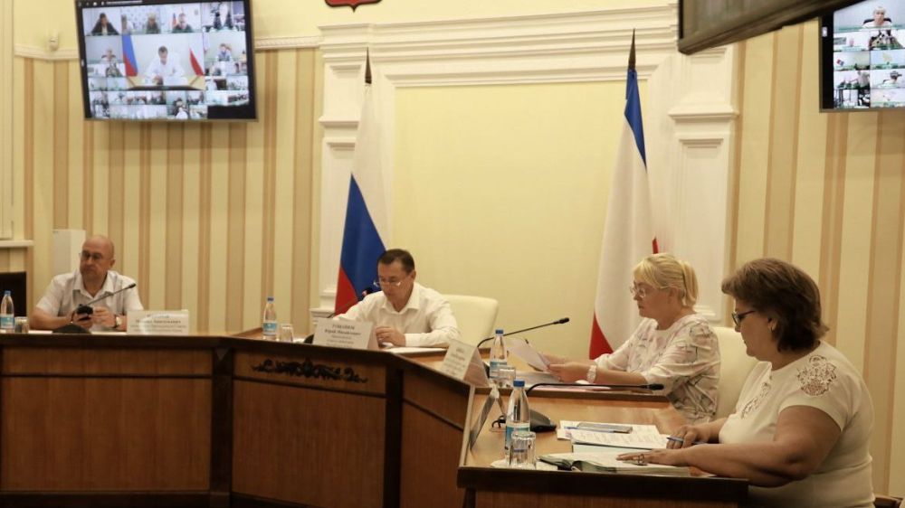 Юрий Гоцанюк провёл совещание о проблемных вопросах муниципальных образований