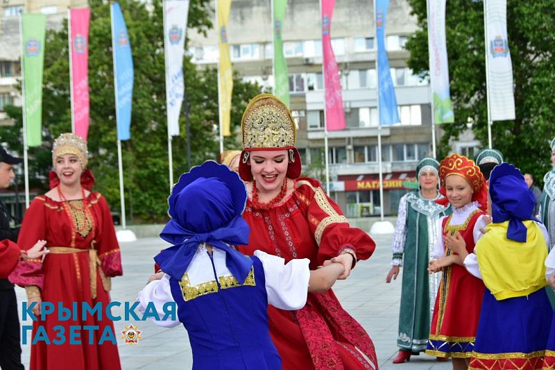 В Симферополе стартовал фестиваль «Песни России»