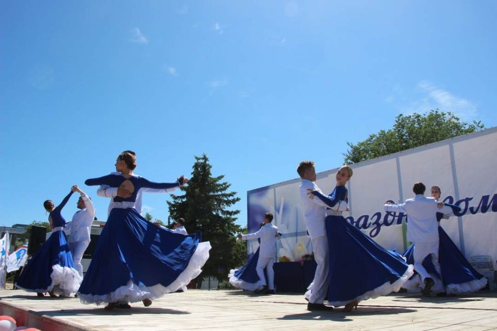 День керчи. День корабела в России. ДК Корабел Керчь. Крым концерт. День рыбака в Керчи.