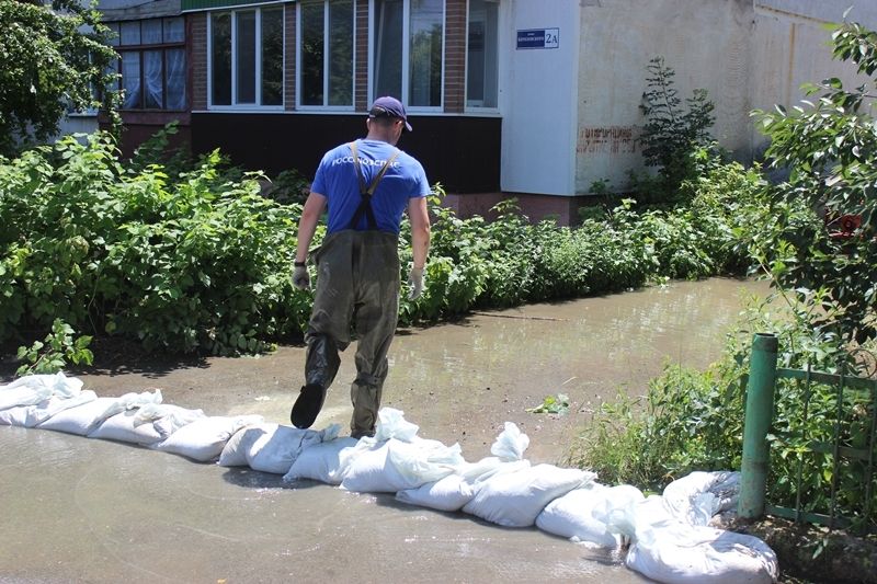 Продолжаются работы по ликвидации последствий чрезвычайной ситуации, связанной с подтоплениями в Крыму