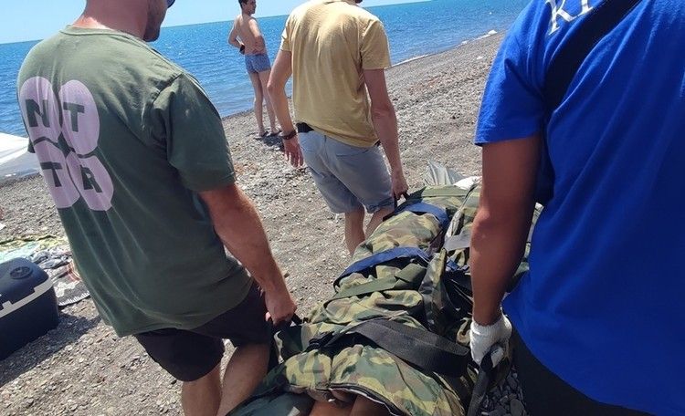 Ялтинец повредил позвоночник на диком пляже под Судаком