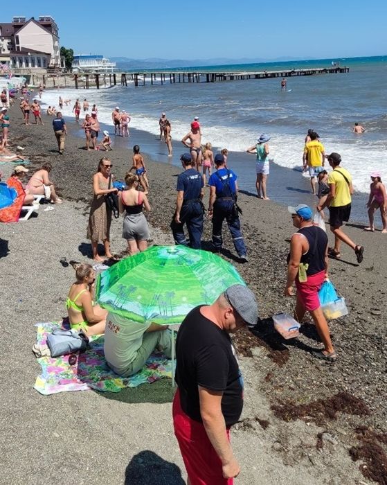 Новости крыма. Отдыхающие на черном море. Жители черного моря. Крым сейчас. Безопасность Крыма на пляже.