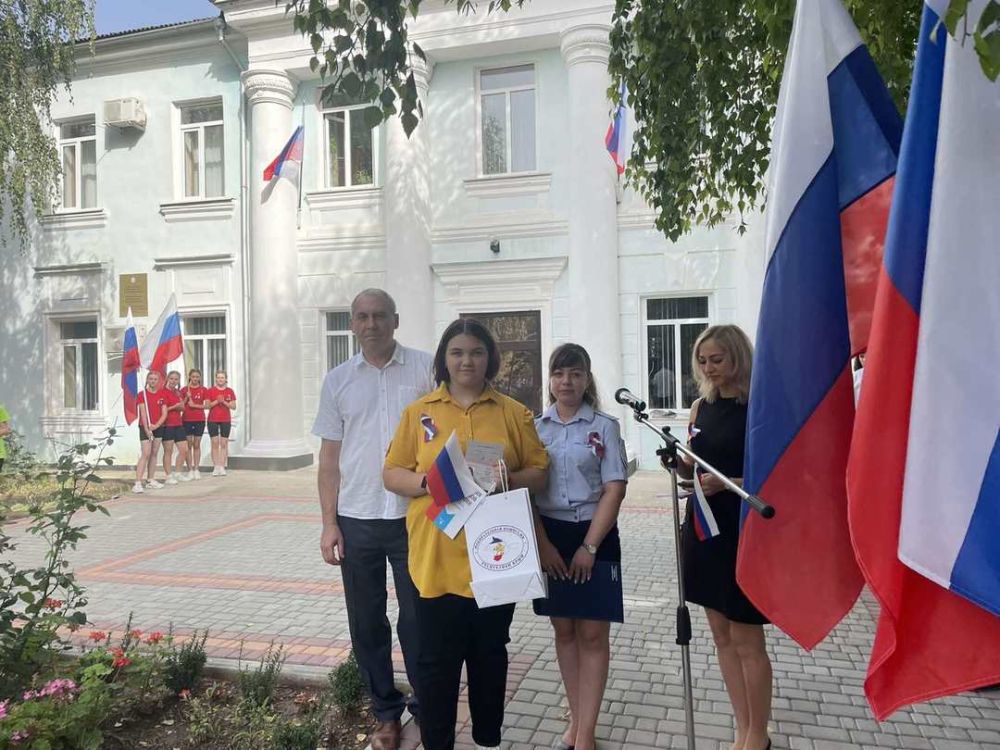 Нижнегорский районный. Михайловская СОШ Нижнегорский район. Нижнегорск Крым. Россия.Крым. Нижнегорский совет молодежи.