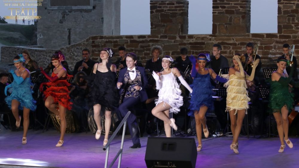 Артисты Академического музыкального театра приняли участие в Галицынском балу