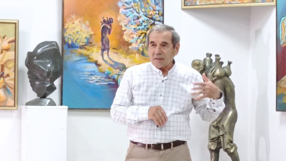 В Алупке открыта персональная выставка художника Айдера Алиева