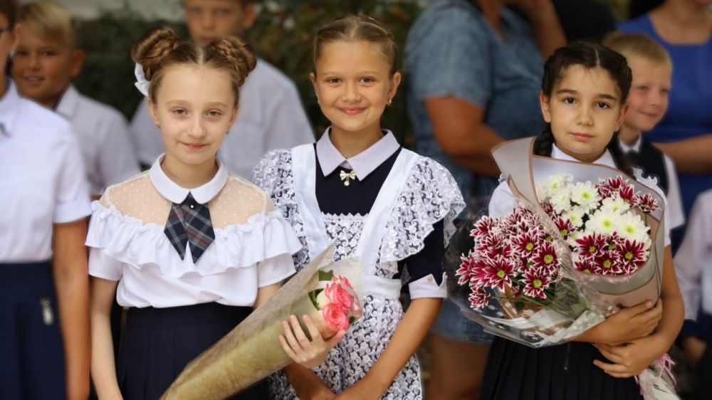 Юрий Гоцанюк 1 сентября посетил «Скворцовскую школу» в Симферопольском районе