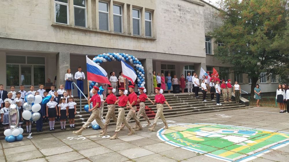 В школах Красноперекопска отметили День знаний