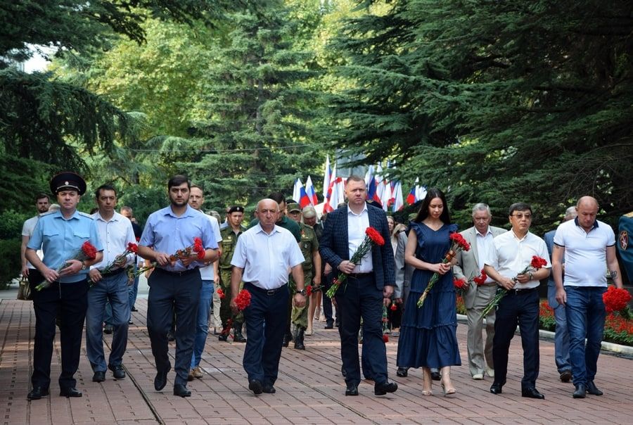 В Гагаринском парке Симферополя почтили память героев Второй мировой войны
