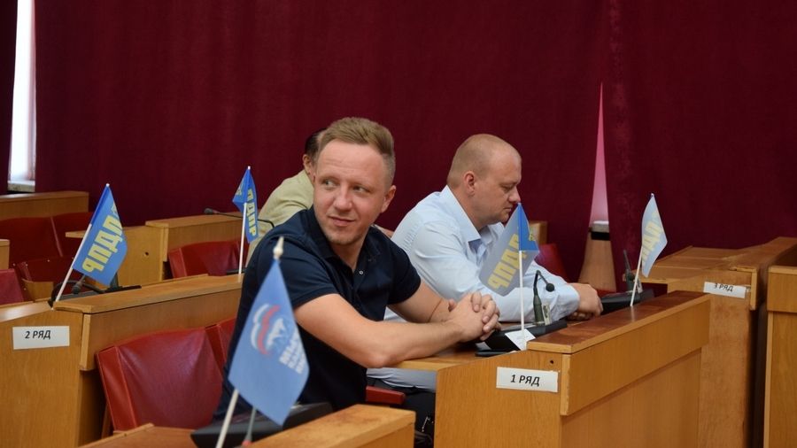 Картинка депутаты горсовета.