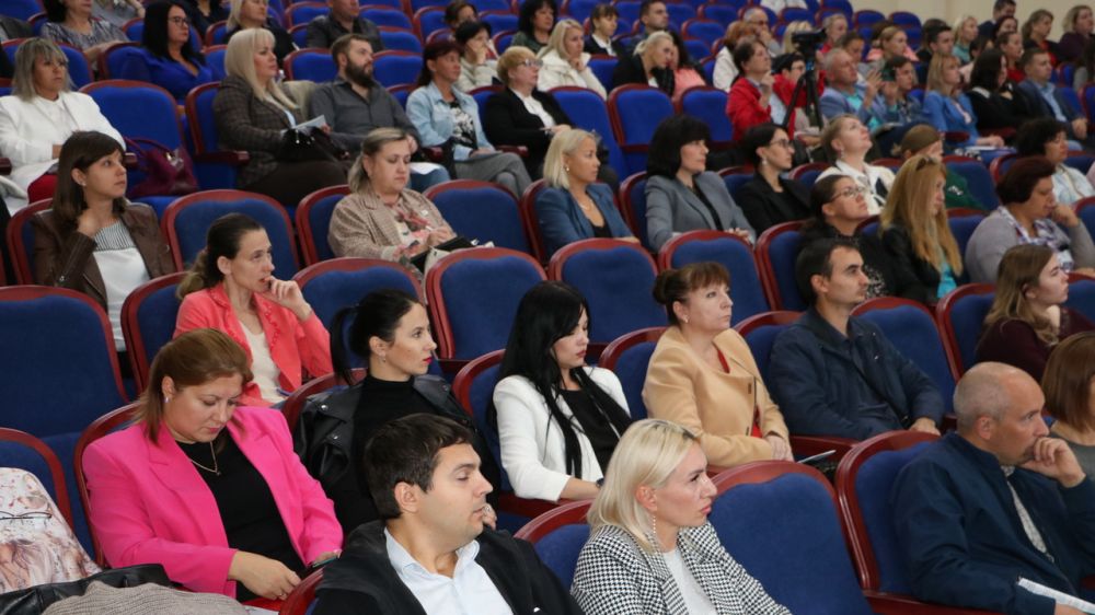 Минфин Крыма организовал расширенный республиканский семинар по вопросам недопущения нарушений при проведении закупочных процедур