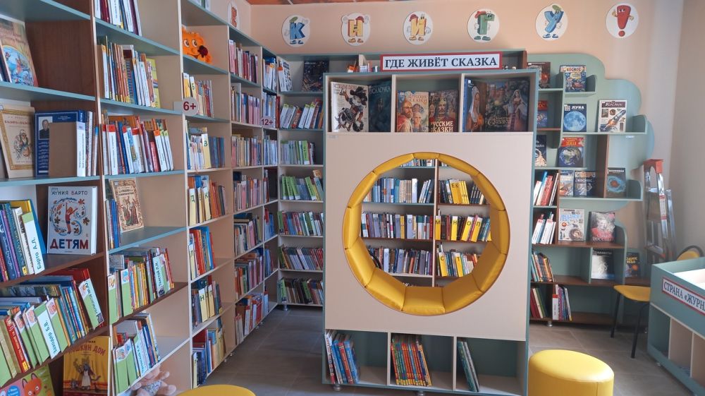 В селе Чистополье Ленинского района открыта библиотека нового поколения по нацпроекту «Культура»