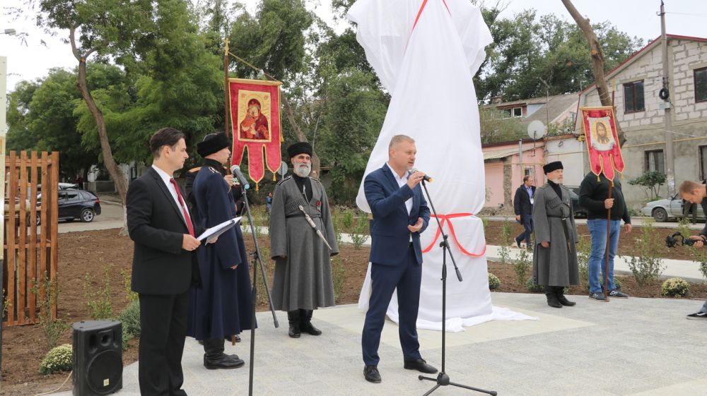 В Феодосии открыли памятный знак Русскому Исходу