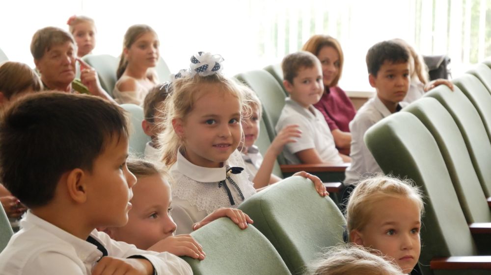 30 сентября в Черноморской детской школе искусств прошёл концерт в преддверии Дня Музыки