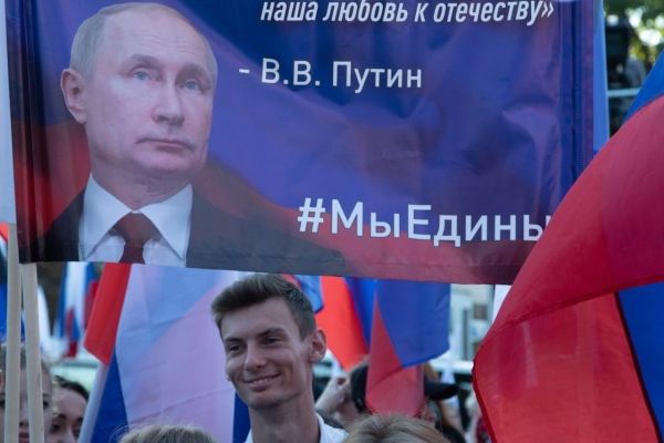 В Симферополе прошёл митинг-концерт в поддержку присоединения к России ДНР, ЛНР, Херсонской и Запорожской областей