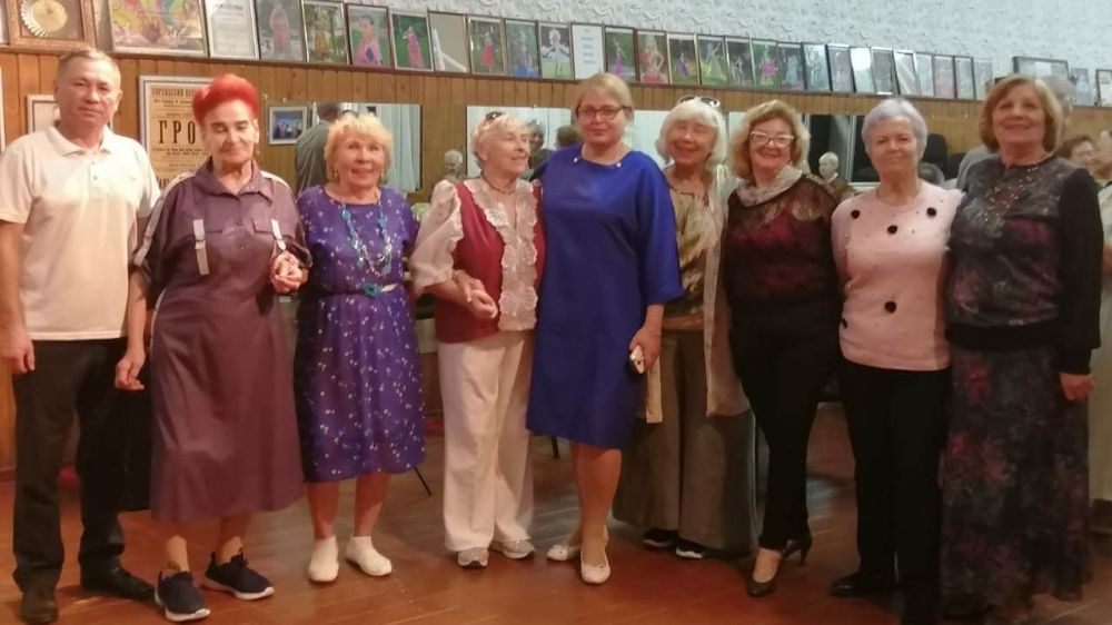 В Ялте, Алупке и посёлках прошли торжества в честь Дня пожилого человека