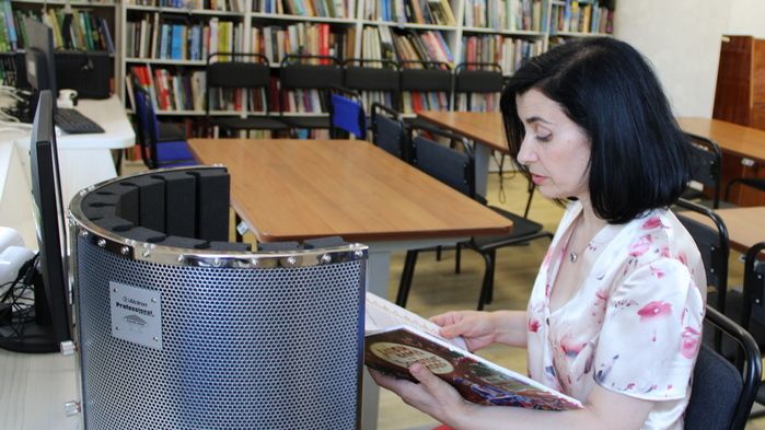Крымские работники сферы культуры, деятели искусств и юные таланты принимают участие в проекте «Я, книга, микрофон»