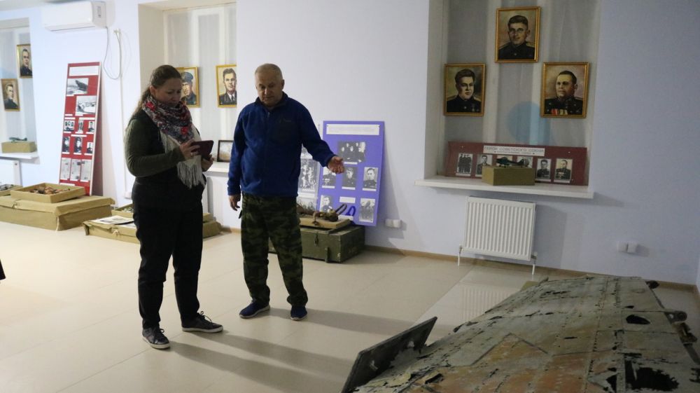Василий Грабован и Юлия Жукова посетили ремонтируемые объекты района