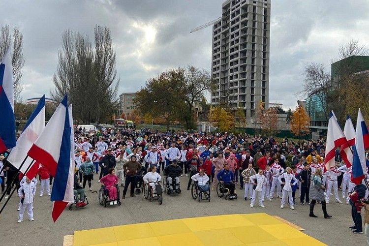 4 ноября симферополь. Ко Дню единства народов Крыма. День народного единства Симферополь 2022. День народного единства ярмарка. День народного единства 2022 ярмарки.