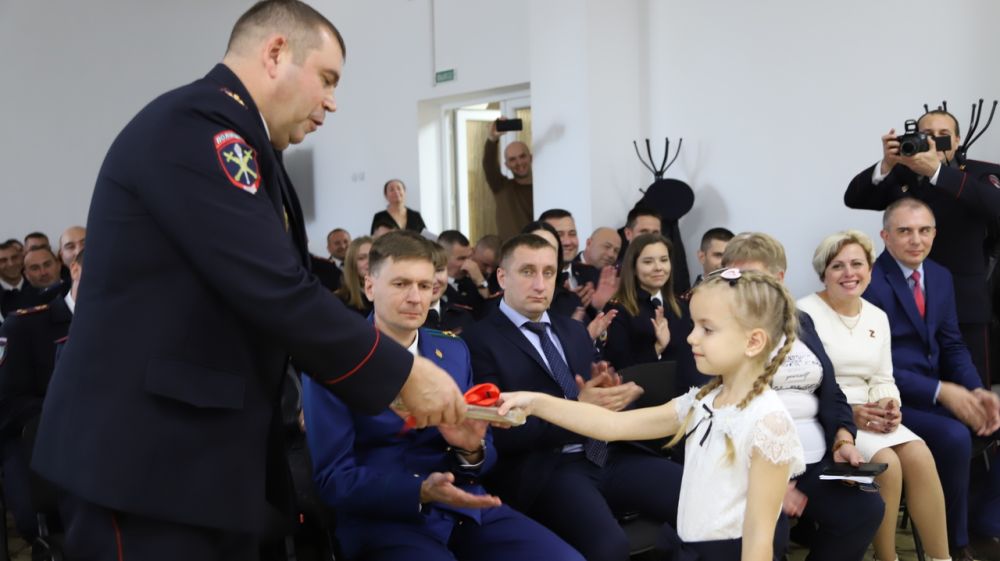 В администрации Бахчисарайского района состоялось праздничное мероприятие, посвященное Дню сотрудника органов внутренних дел Российской Федерации