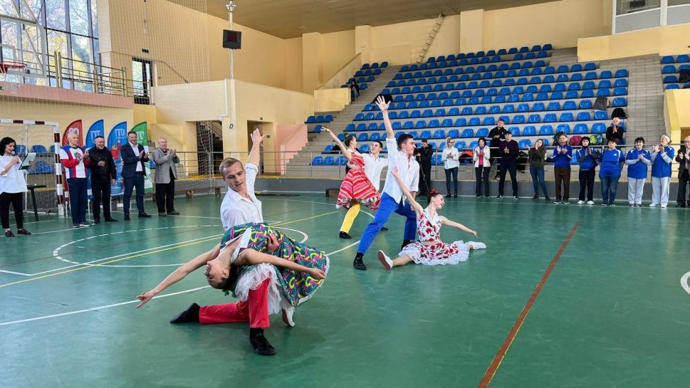 Молодежи и спорта симферополь. Молодежный туризм новосибирск. Управление молодежи спорта и туризма симферополь. Молодежи и спорта симферополь. Соревнование пенсионеров в симферополе.
