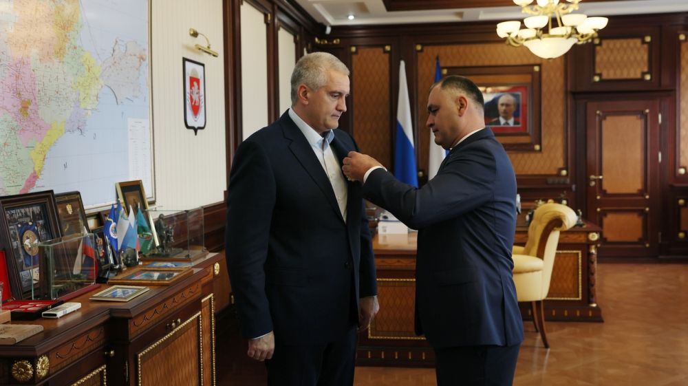 Сергей Аксёнов провел встречу с Президентом Южной Осетии