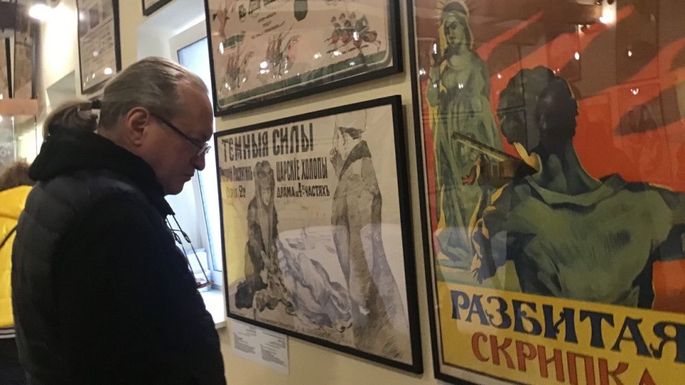 Выставка «Великий Немой в России: из Петербурга в Крым» представлена в Феодосии