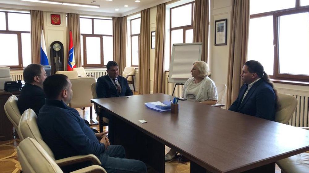 Сотрудники департамента госохраны культурного наследия Министерства ...