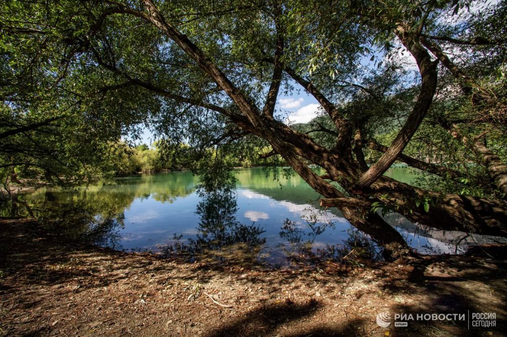 Озеро Юбилейное Крым село Запрудное