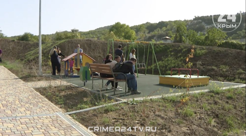В Севастополе 36 детей-сирот получили квартиры в новостройке