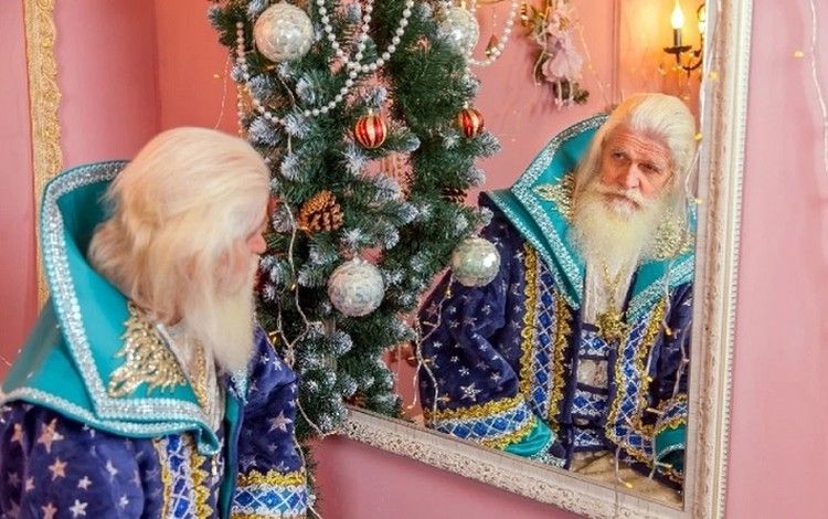 Фокусник-акушер и Дед Мороз-байкер: пять самых необычных людей Крыма